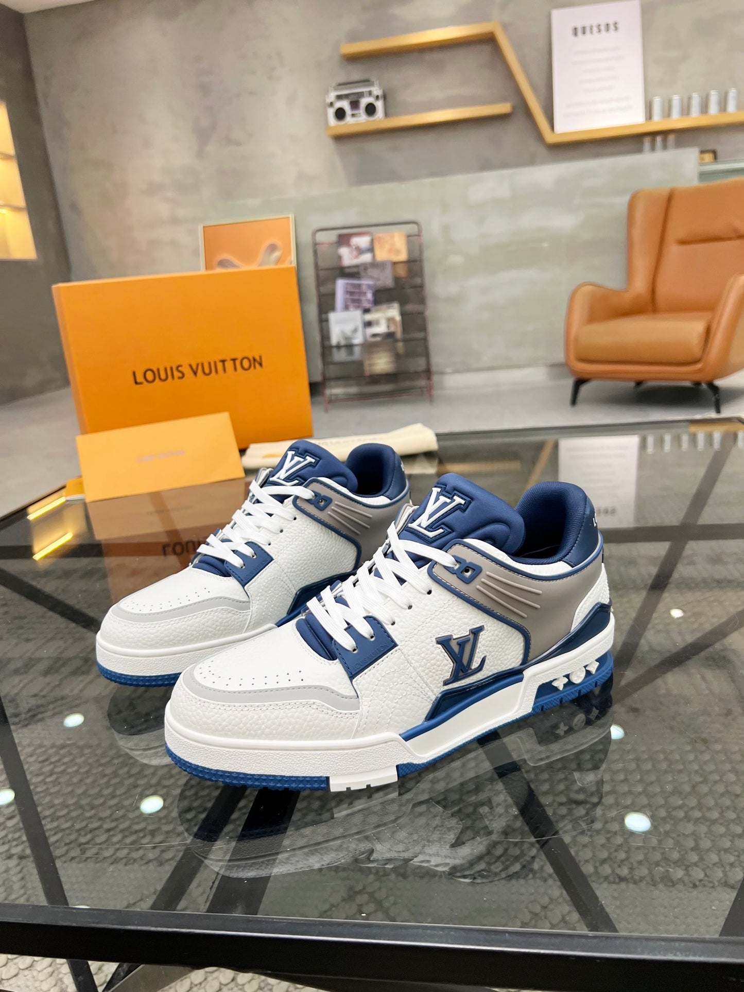 LU  Sneakers Runner