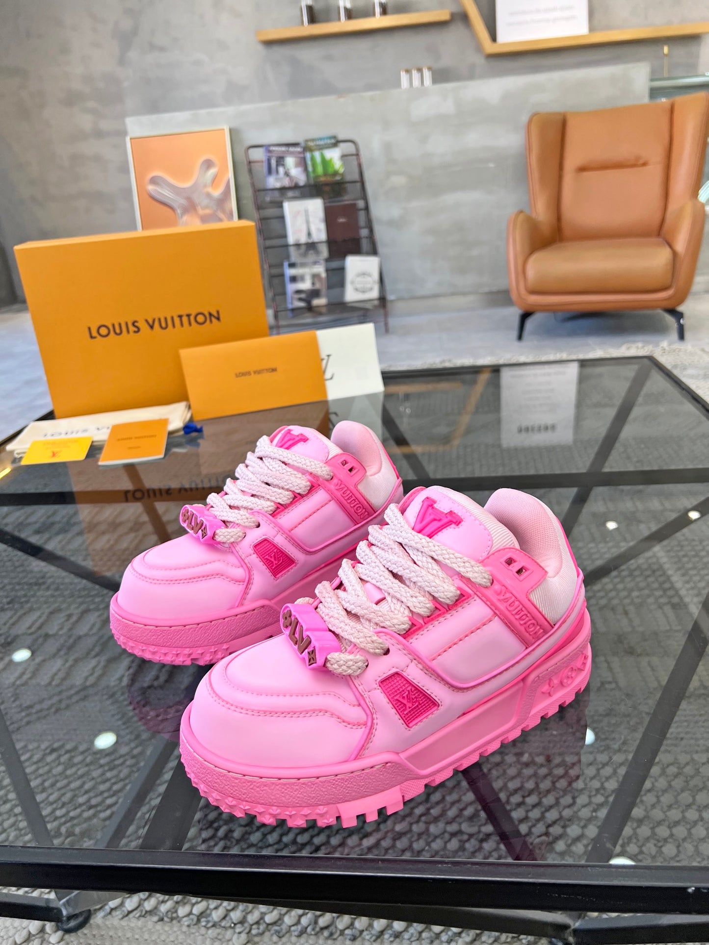 LU Sneakers  Woman