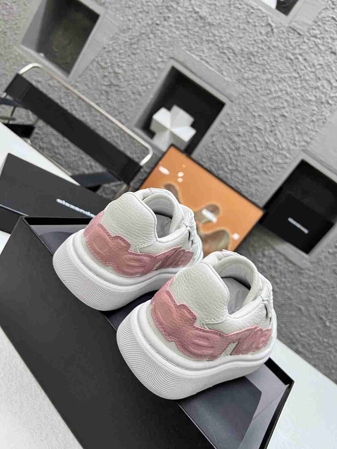 WANG Sneakers 4 Color 's