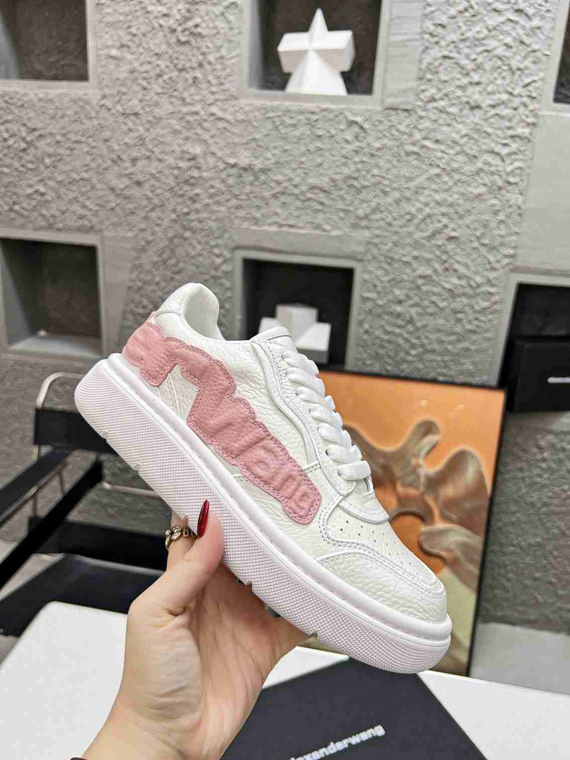 WANG Sneakers 4 Color 's