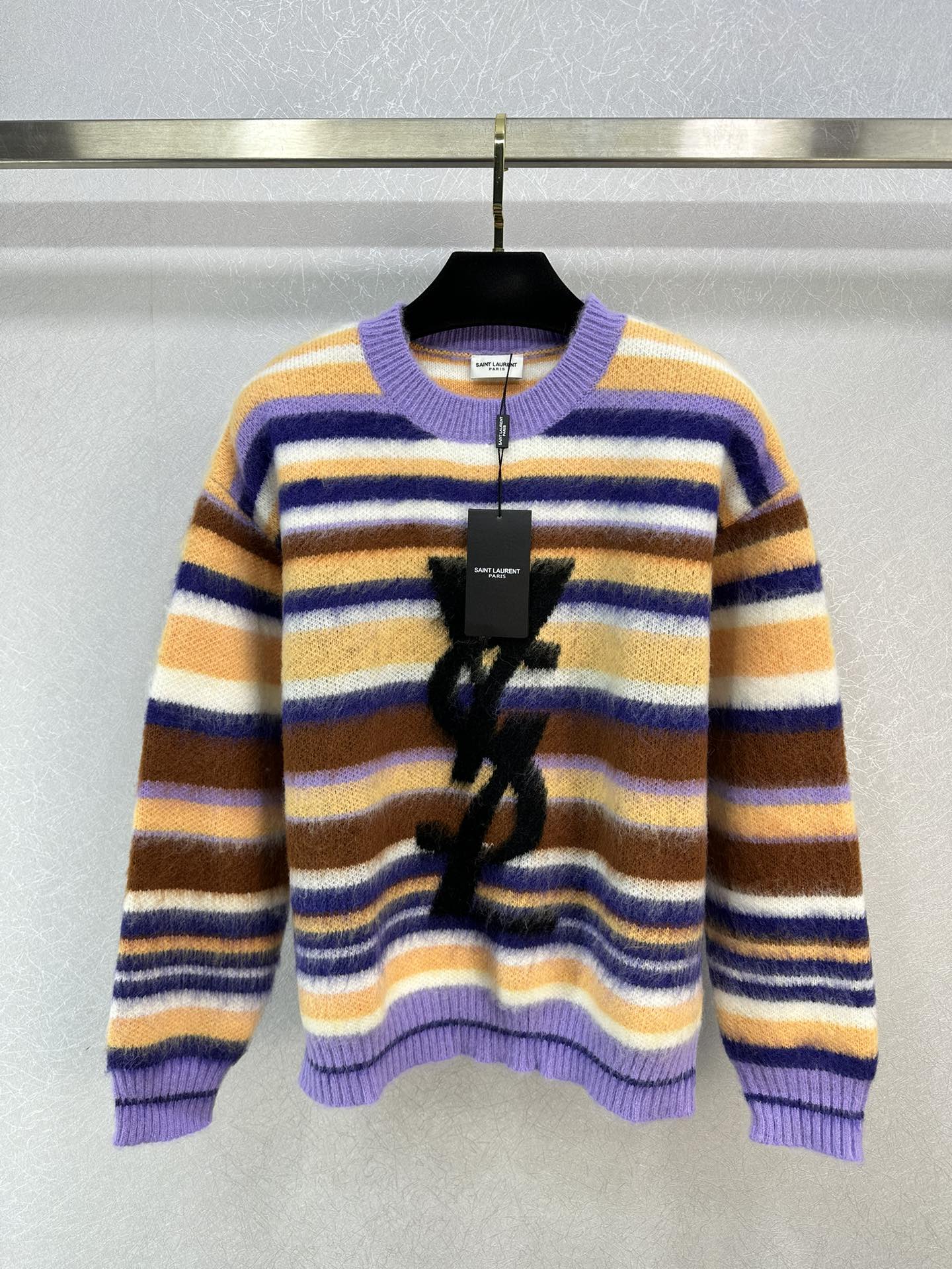 Y L Sweater Woman