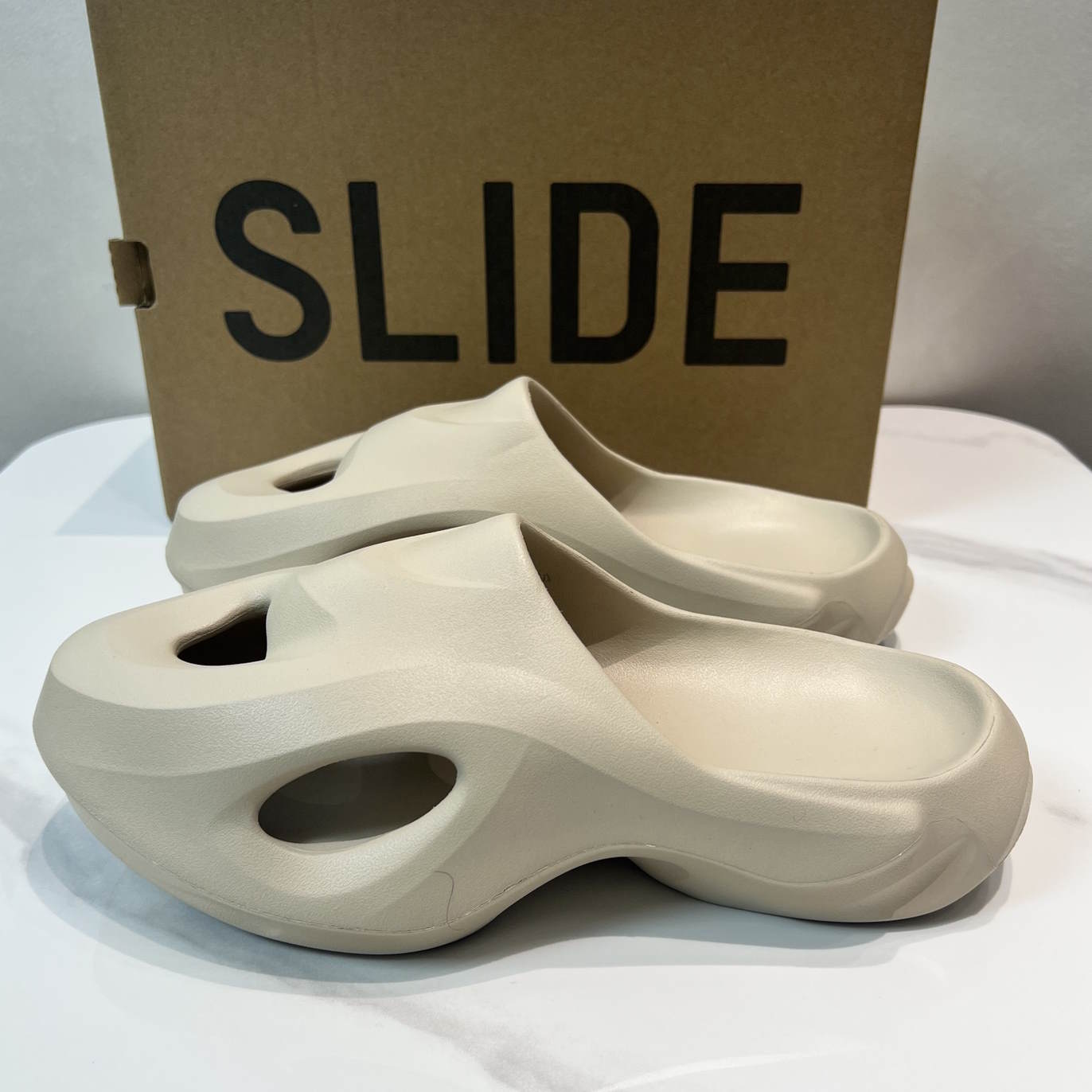 YEZY ADI*DAS   Slippers  3 Color's 46