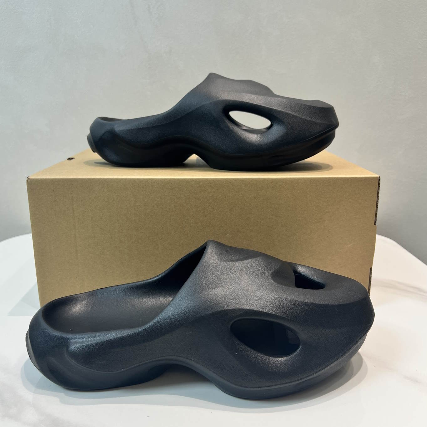 YEZY ADI*DAS   Slippers  3 Color's 46