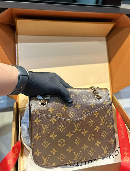 LU Bag Mono gram Passy