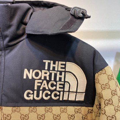 GU Warm Jacket North face 2 Color's