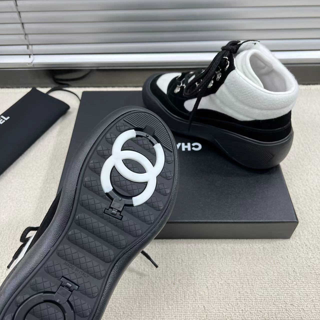 CHL  Sneakers  2 Color 's