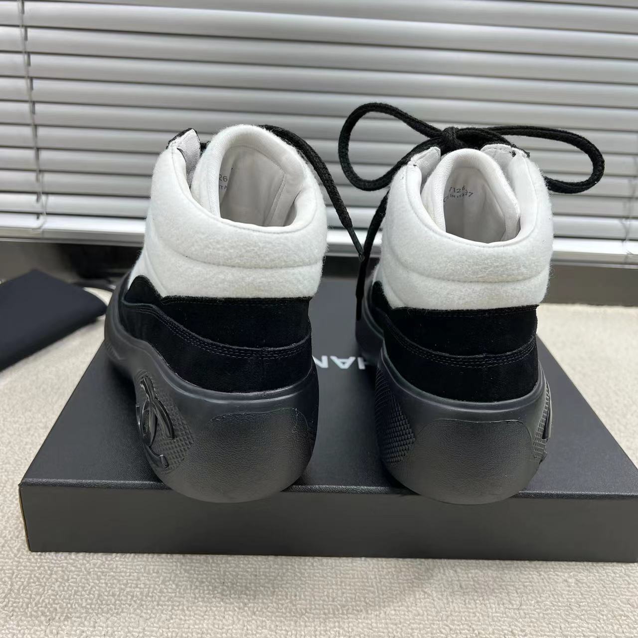 CHL  Sneakers  2 Color 's