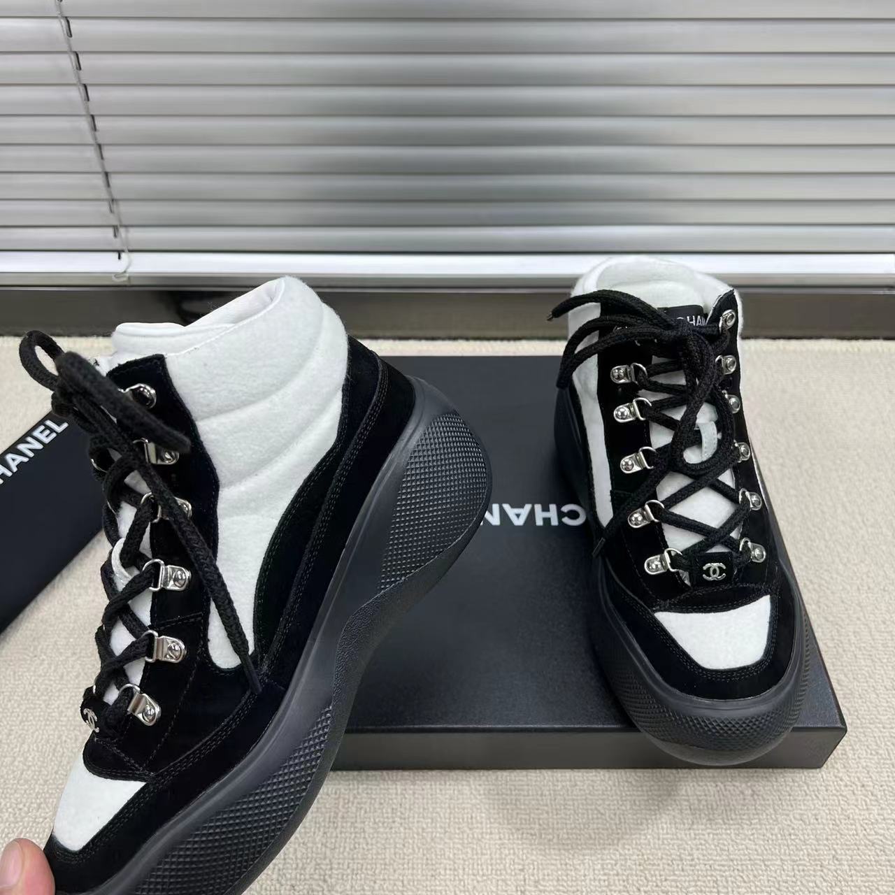 CHL  Sneakers  2 Color 's