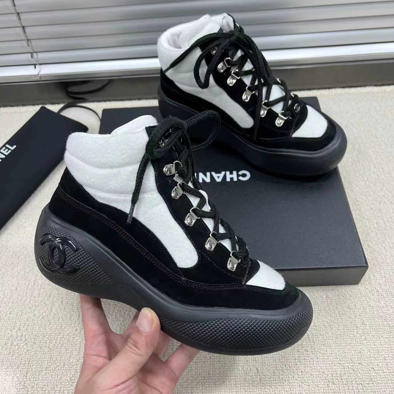 CHL  Sneakers  2 Color 's
