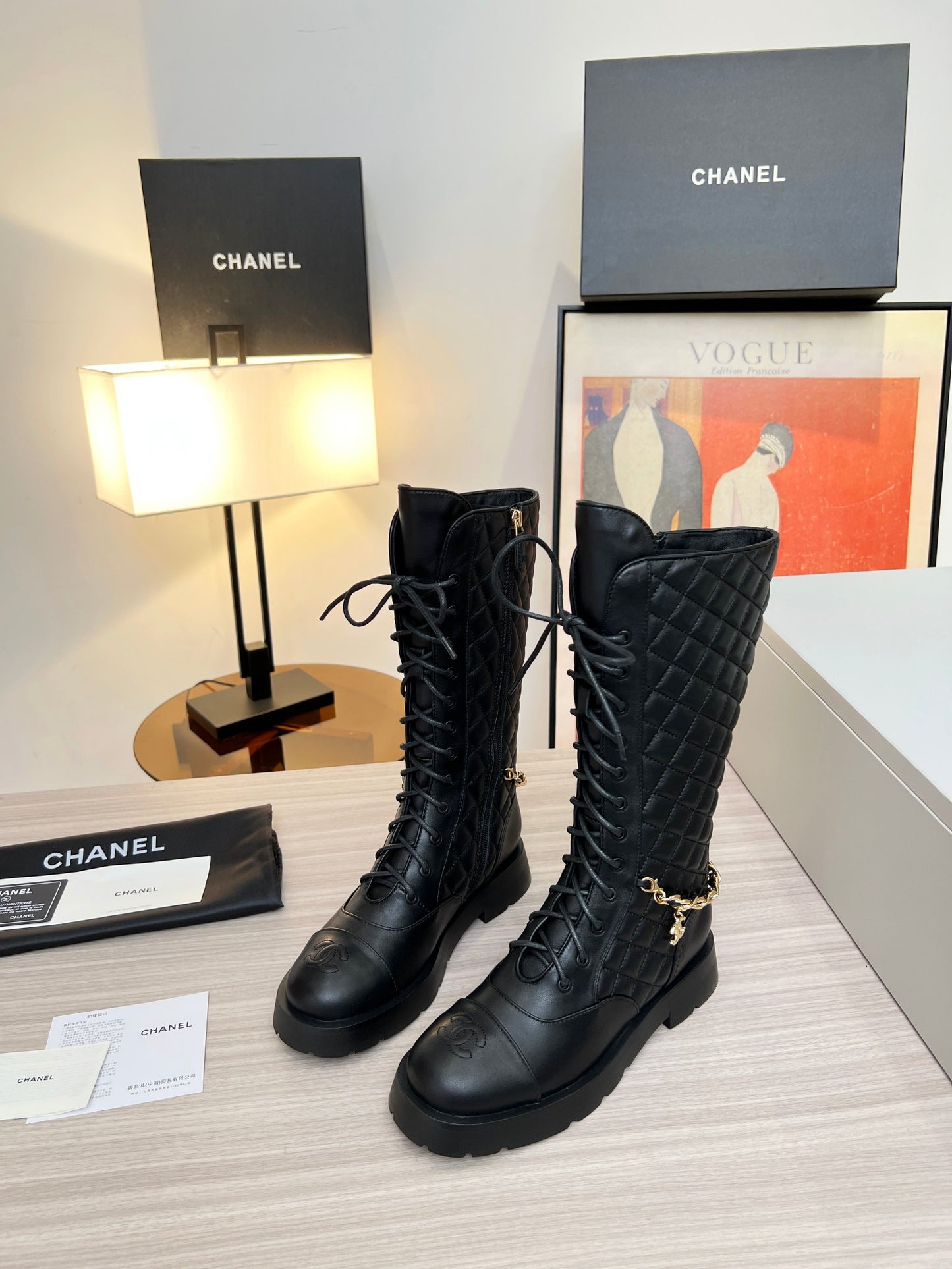 CHL  Boots Med Logo