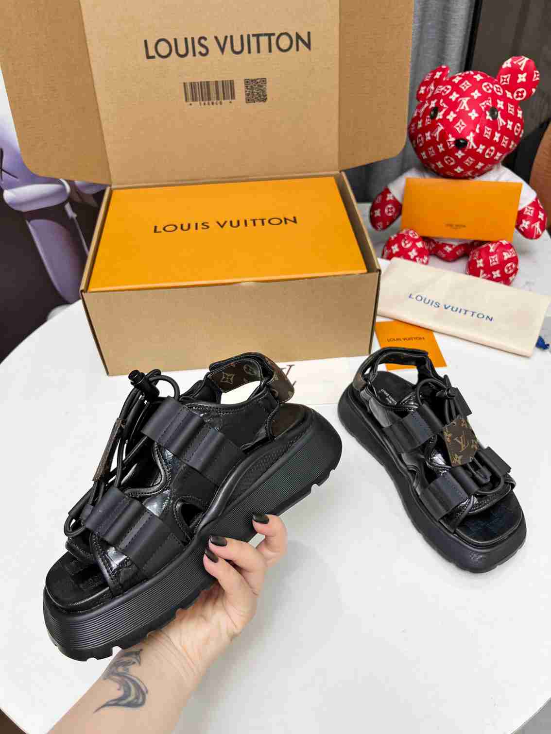 LU  Sandals Woman 3 Color's