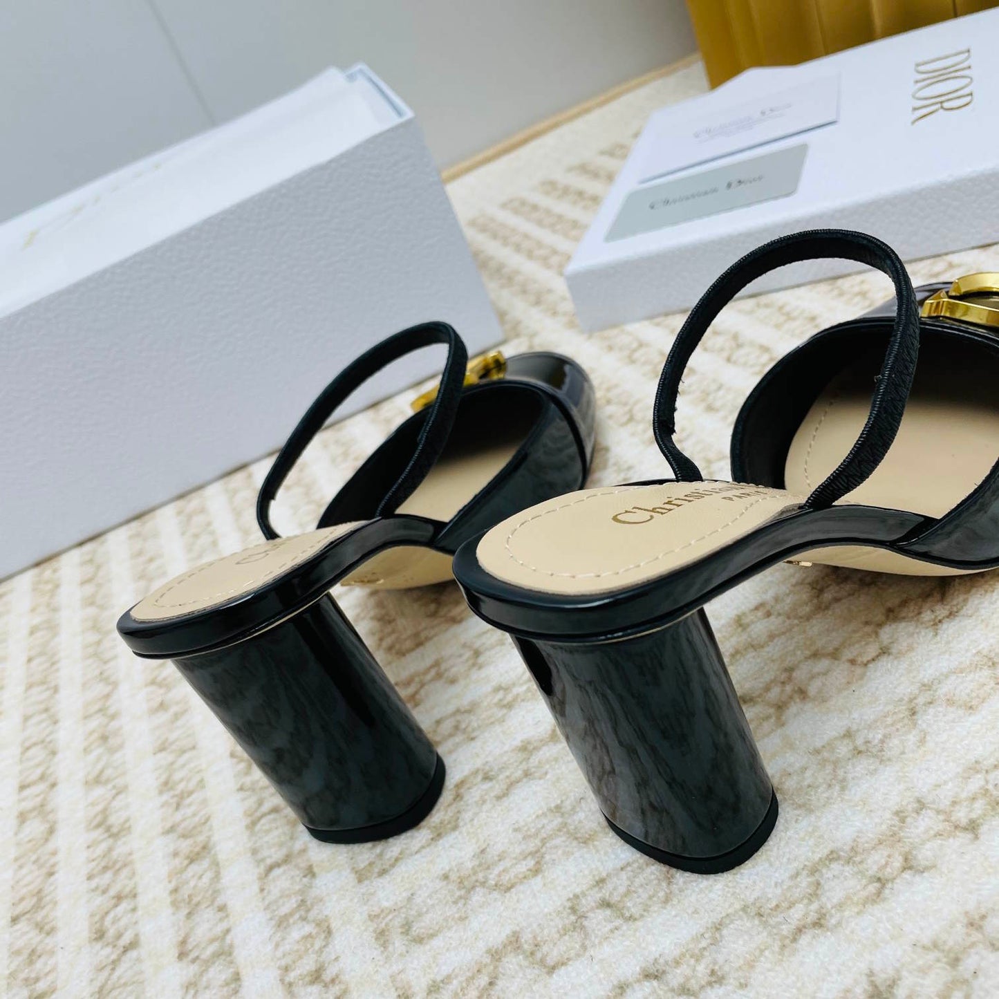 CHD  Sandals 2 Color 's