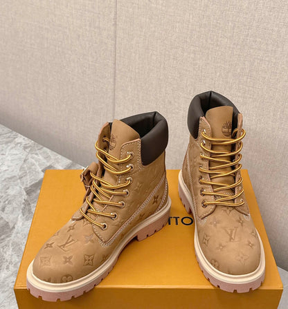 LU vs TIMBER  LAND Boots 46