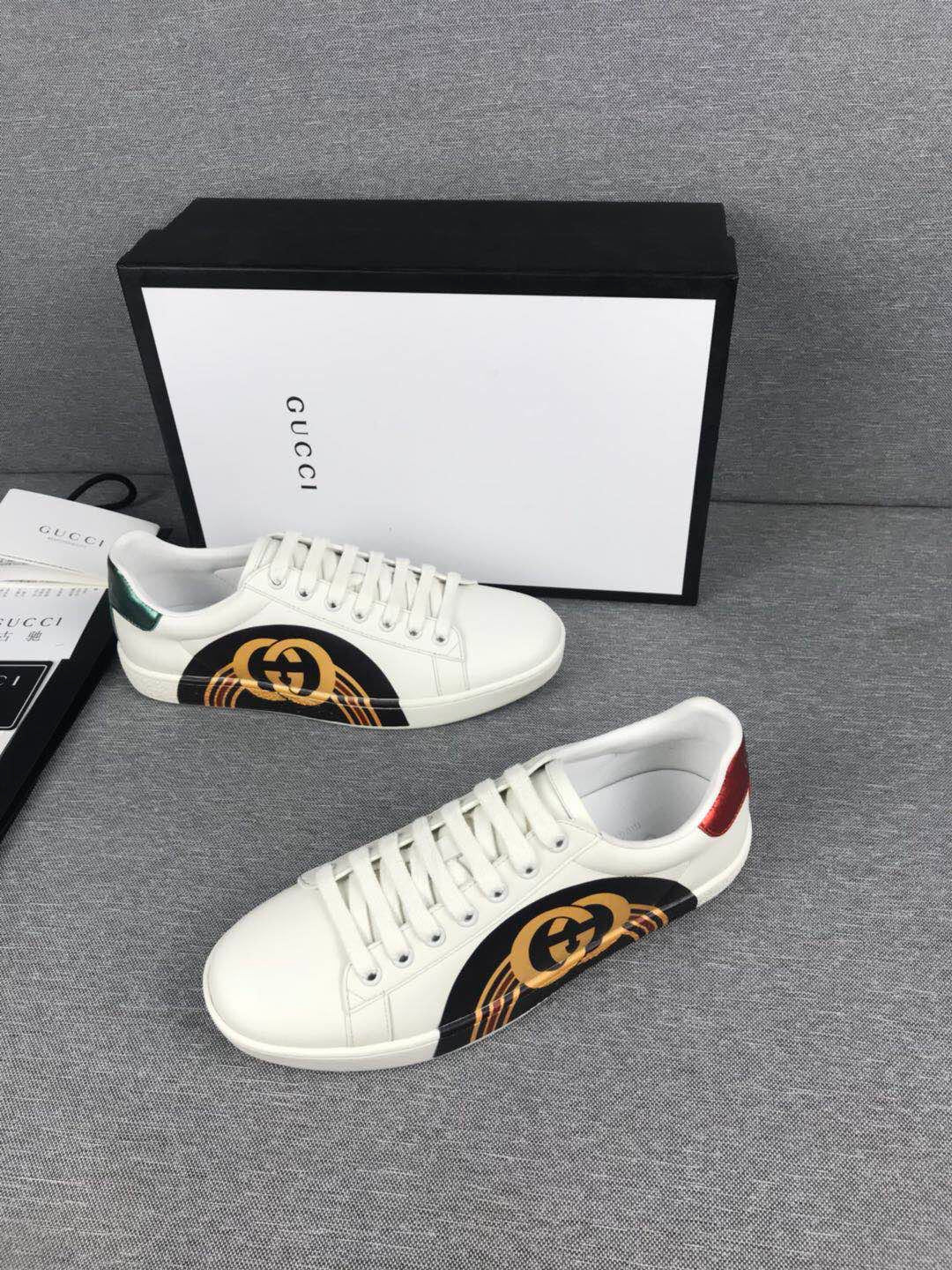 GU Sneakers Logo