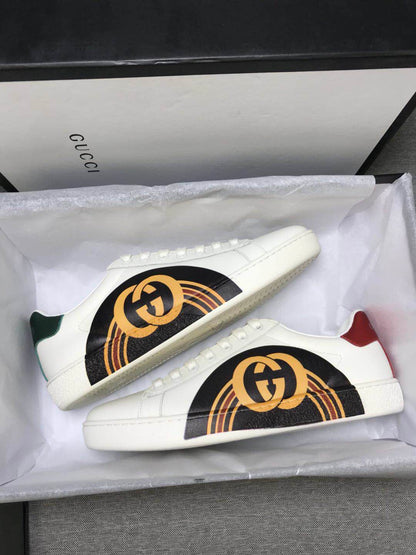 GU Sneakers Logo