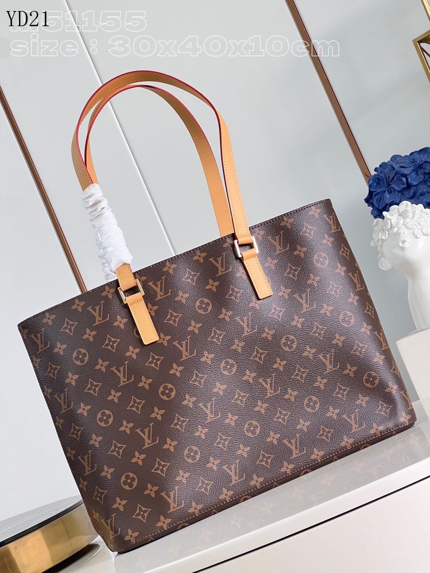 LU Shopping  Bag Leather 40 cm