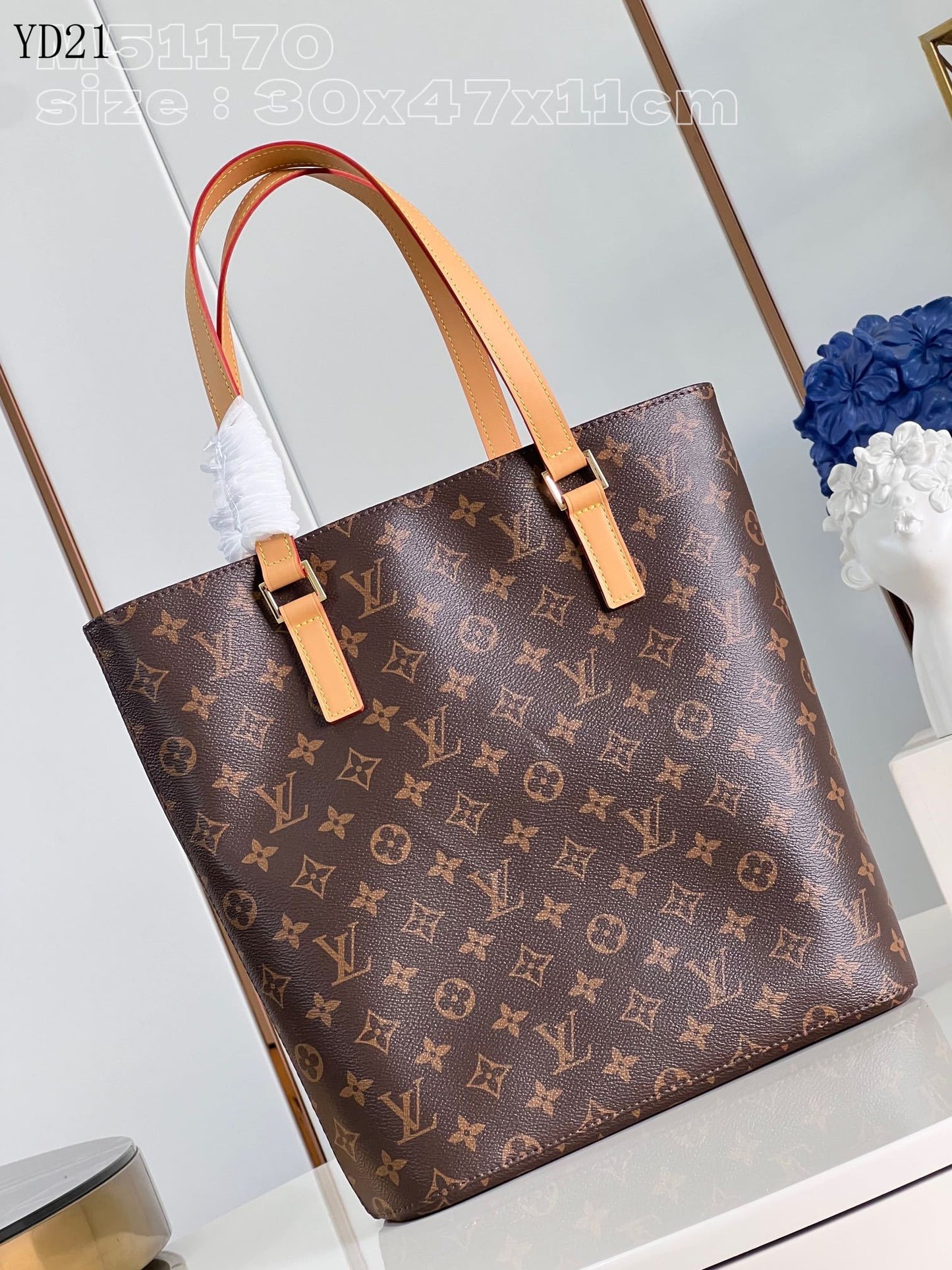 LU Shopping  Bag Leather 47 cm