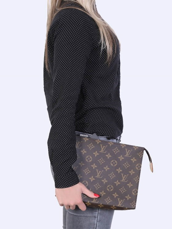 LU Bag Pochette Voyage MM