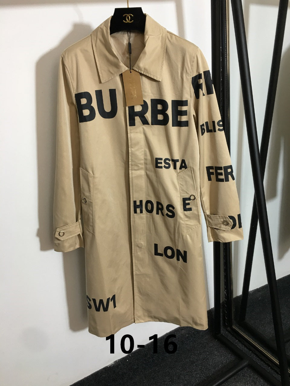 *BURBBER Trench Coat