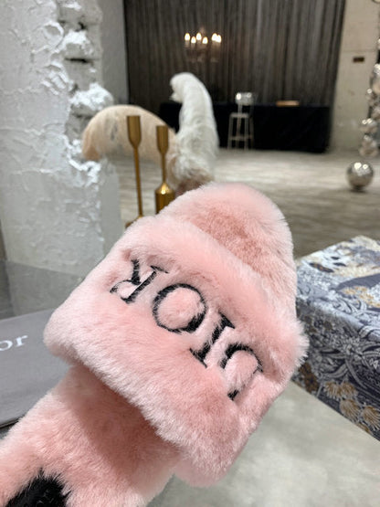 CHD Slippers DWAY Shearling 3 Color 's