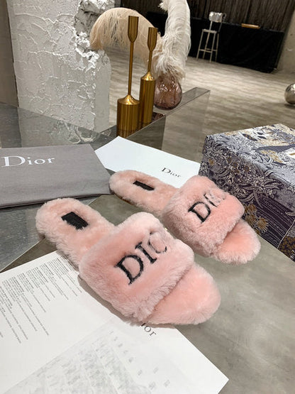 CHD Slippers DWAY Shearling 3 Color 's