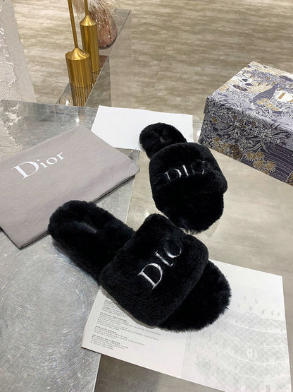 CHD Slippers DWAY Shearling 3 Color 's