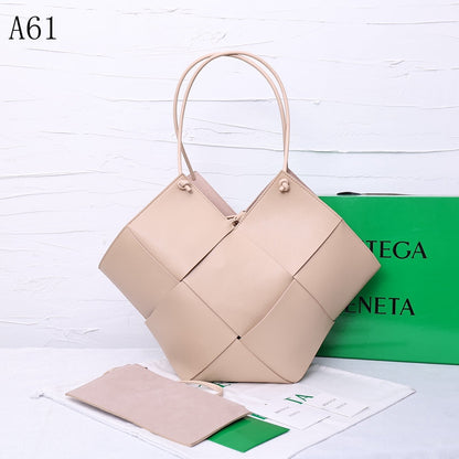 BOT VENET  Bag 3 Colors  Medium