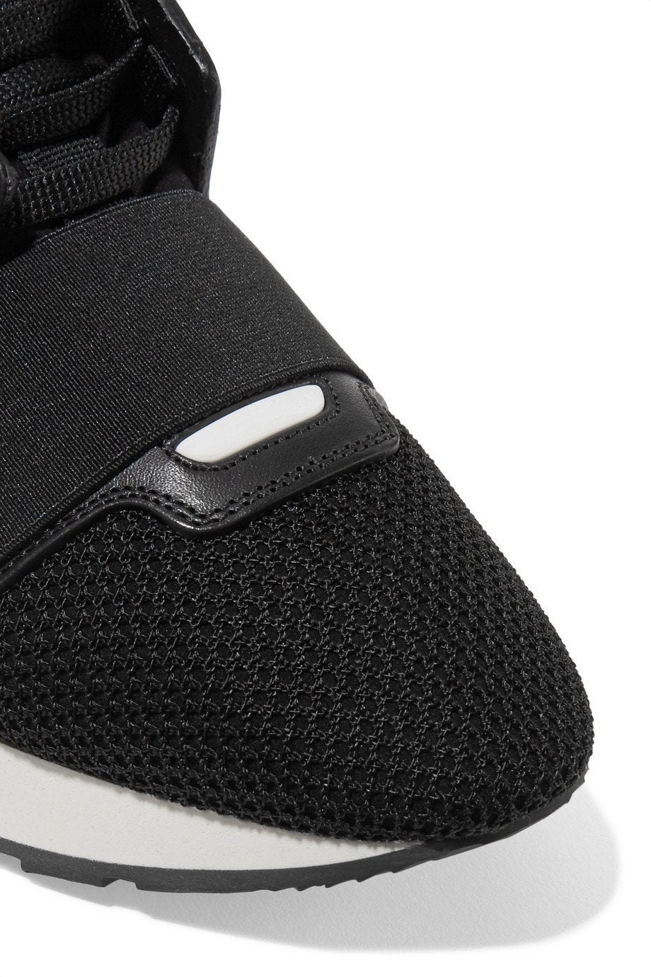 SNBAL  Race Runner Sneakers Black White
