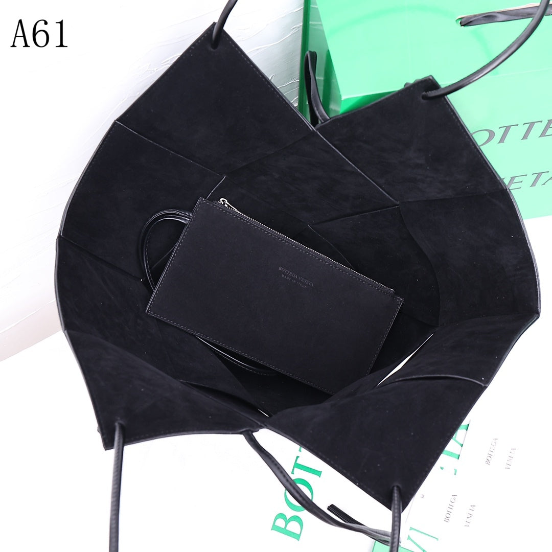 BOT VENET  Bag 3 Colors  Medium