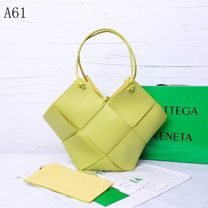 BOT VENET  Bag 3 Colors  Medium