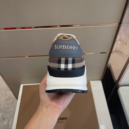*BURBBER Sneakers Runner