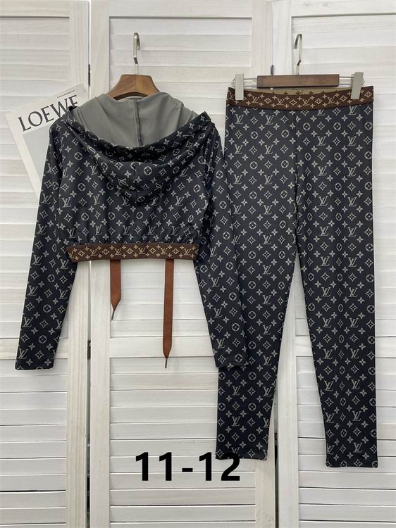 LU Sport Suits Activewear Outfit
