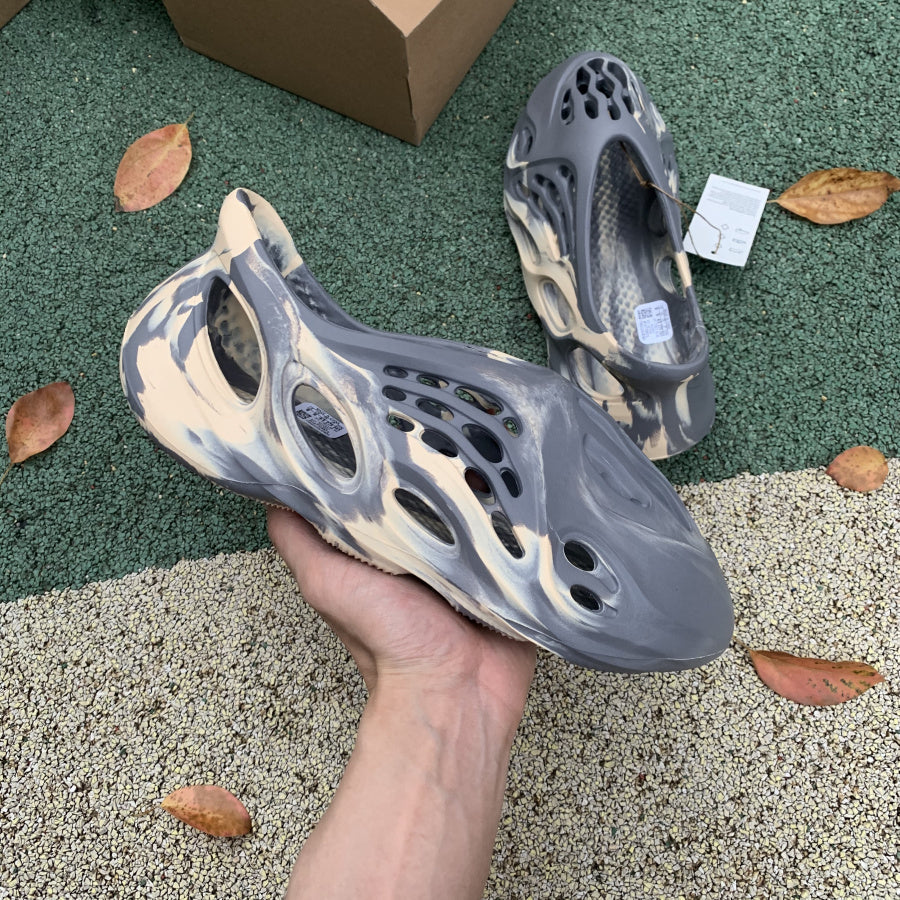 YEZY Foam Shoes  Sandals 7 color 's