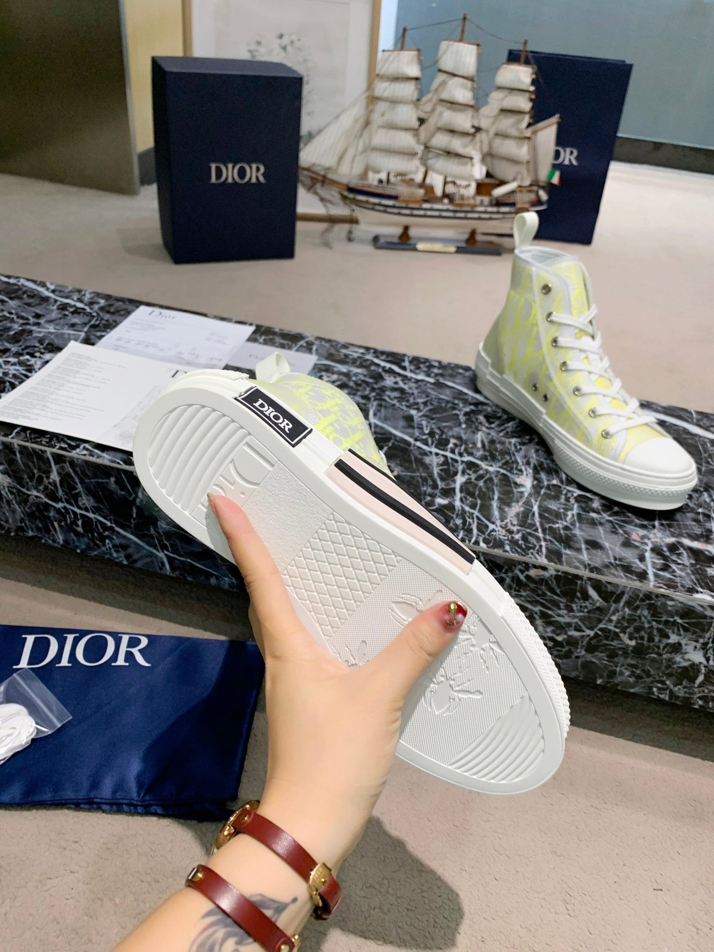 CHD Sneakers Oblique High B23