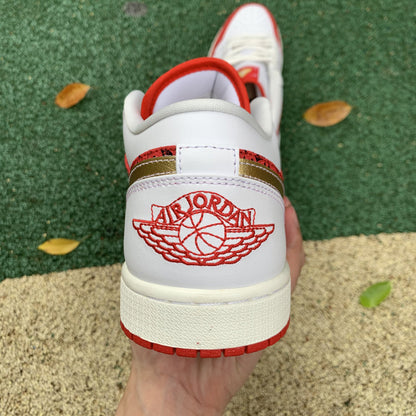 N*KE AIR JORDA 1 LOW SE Spades Sneakers AJ1