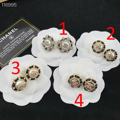 CHL   Earrings 4 Model 's