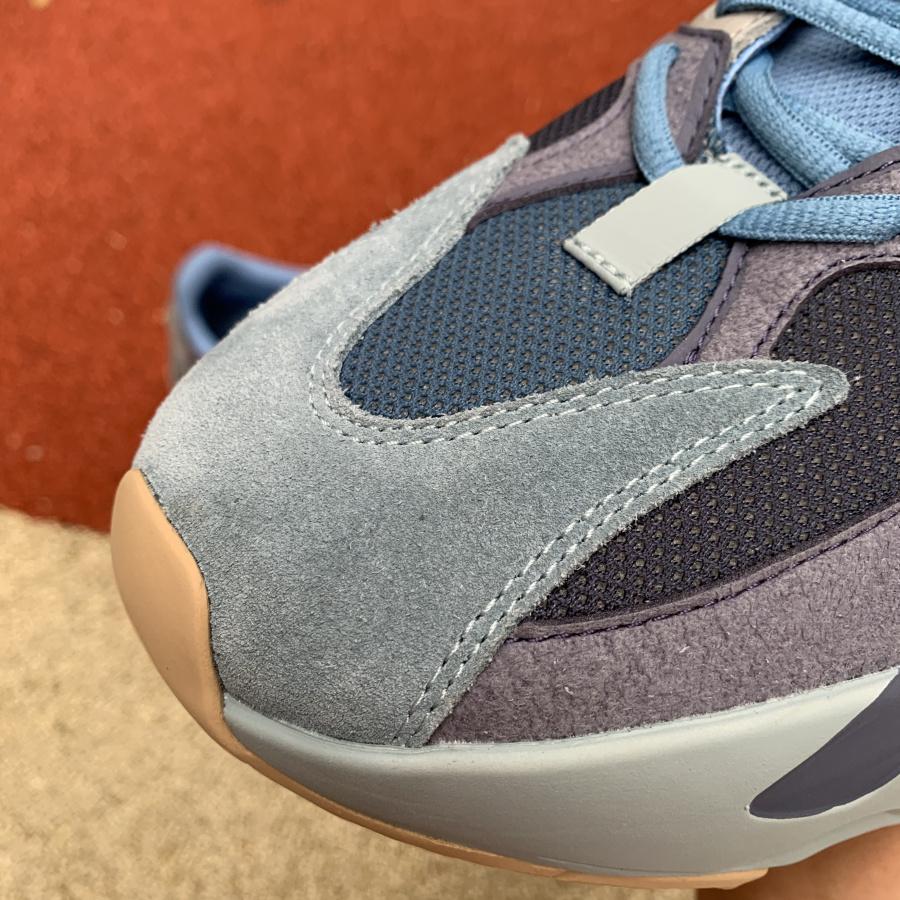 Yezy 700 Sneakers 46