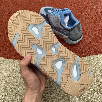 Yezy 700 Sneakers 46