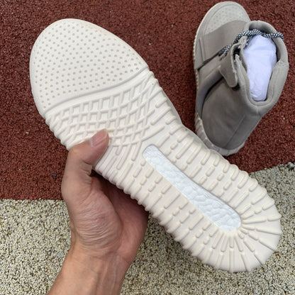 YEZY  Boost 750 Adi*das High