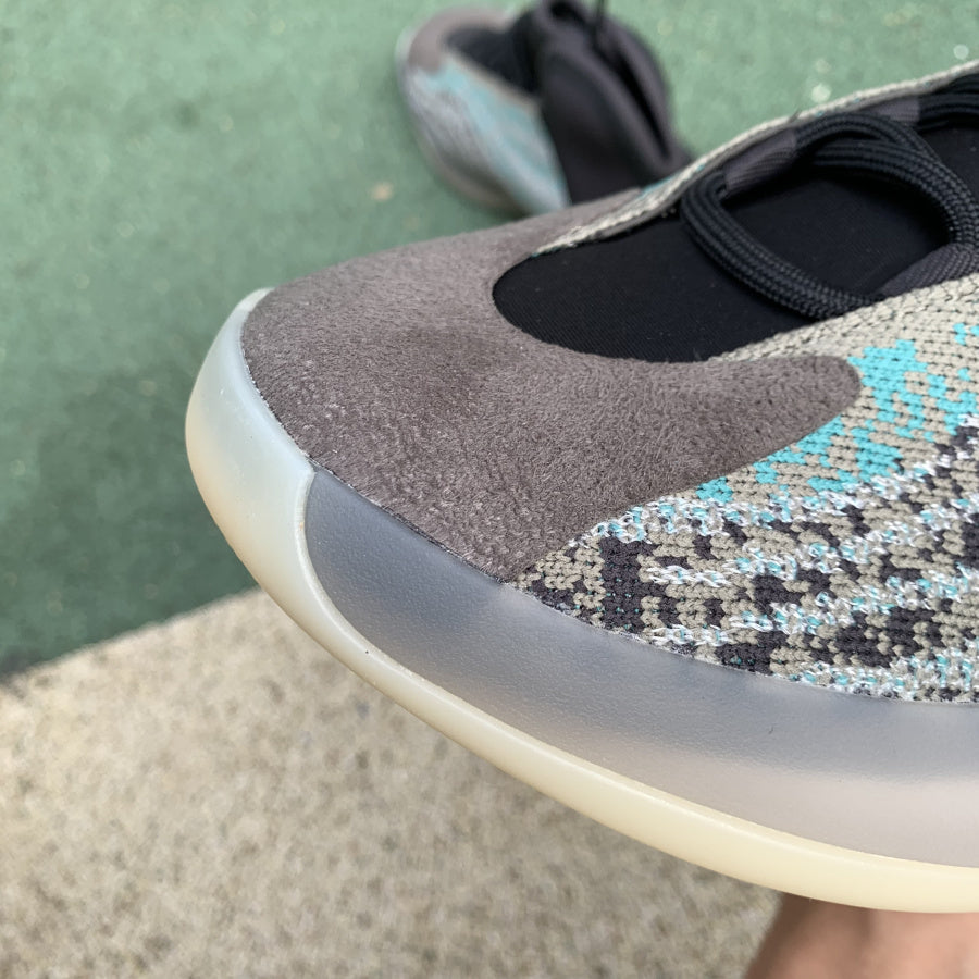 Yezy  Quantum Sneakers