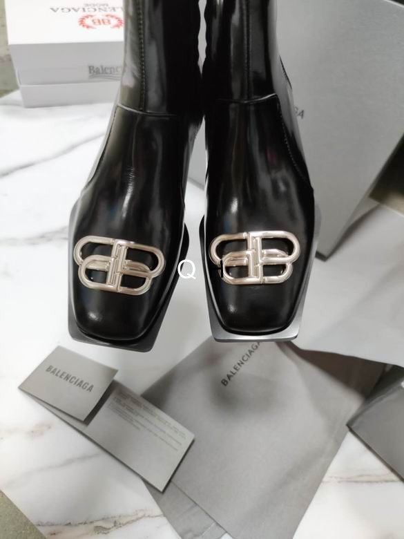SNBAL    Boots