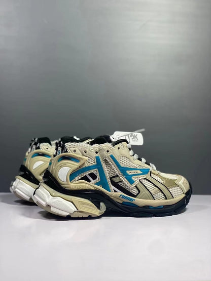 SNBAL   Sneakers Runner