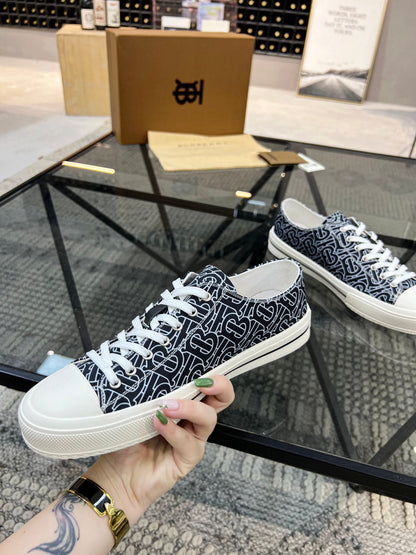 *BURBBER  Trainers Sneakers 2 Color 's Low