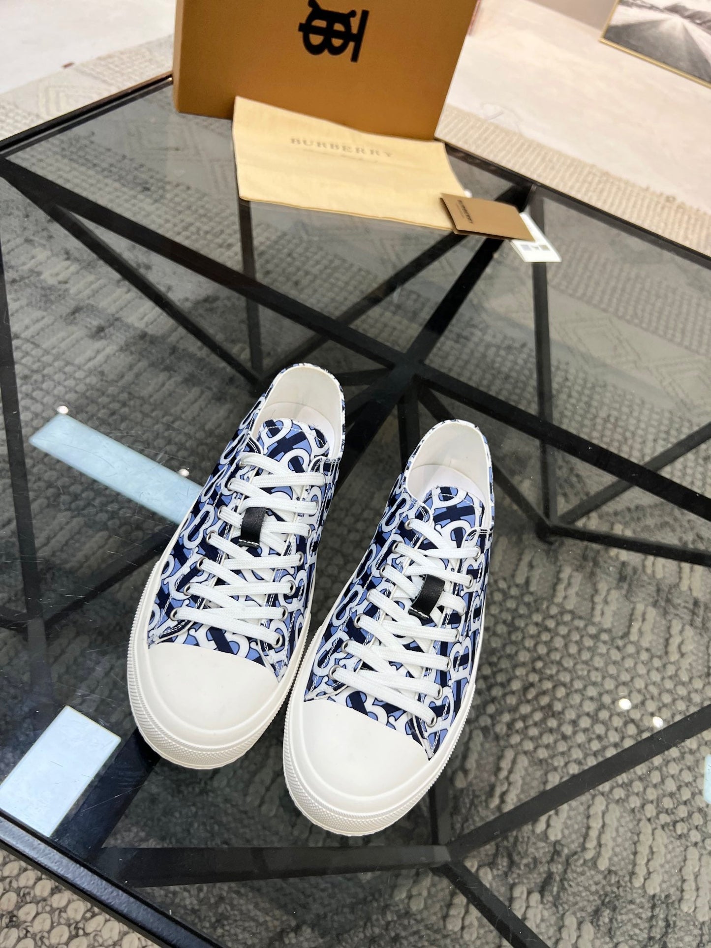 *BURBBER  Trainers Sneakers 2 Color 's Low