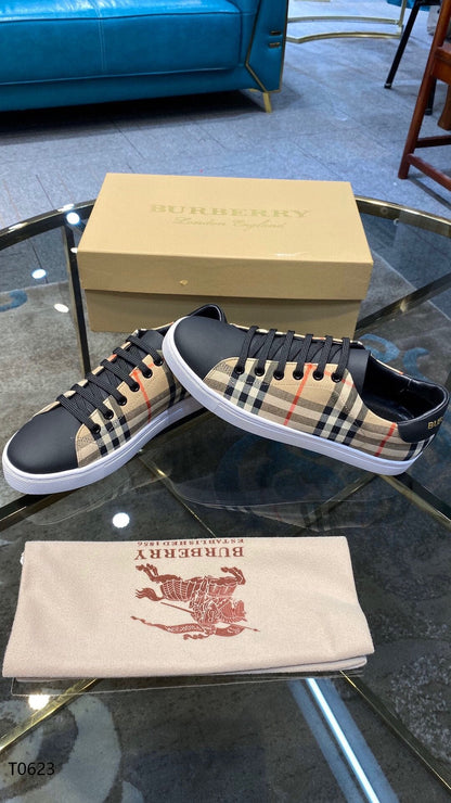 *BURBBER Sneakers