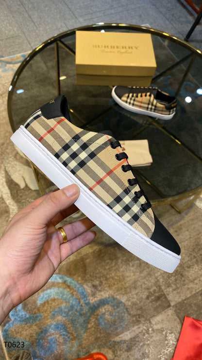 *BURBBER Sneakers