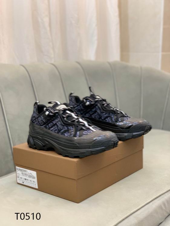 *BURBBER Sneakers Runner