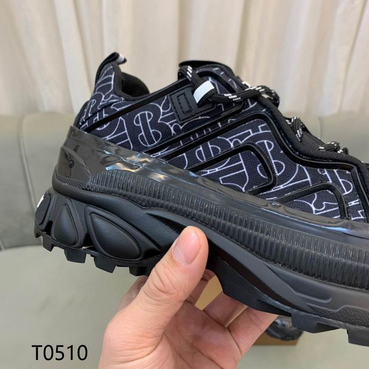 *BURBBER Sneakers Runner