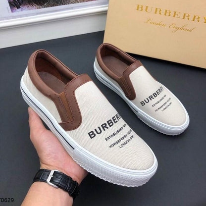 *BURBBER Sneakers Slip on