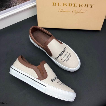 *BURBBER Sneakers Slip on